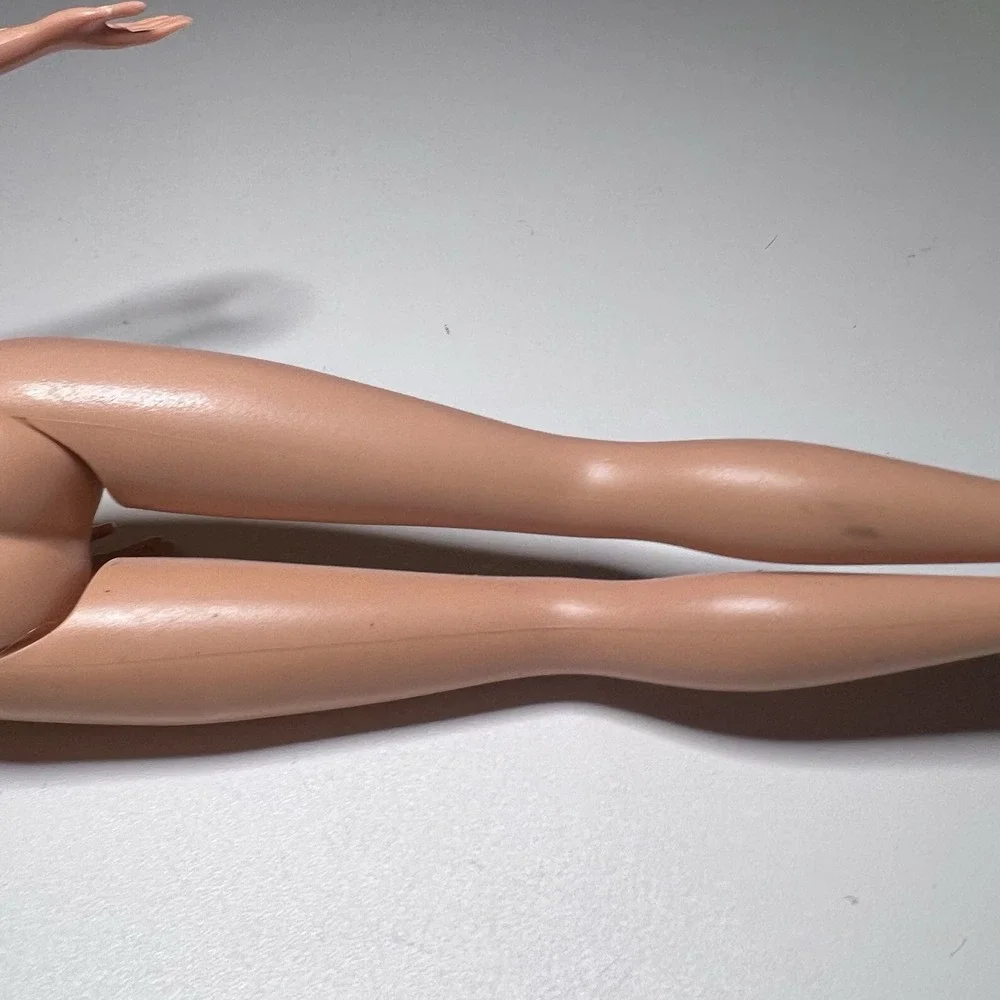 Barbie Waving Hand Doll 1966 Brunette Articulated Arms Nude‎